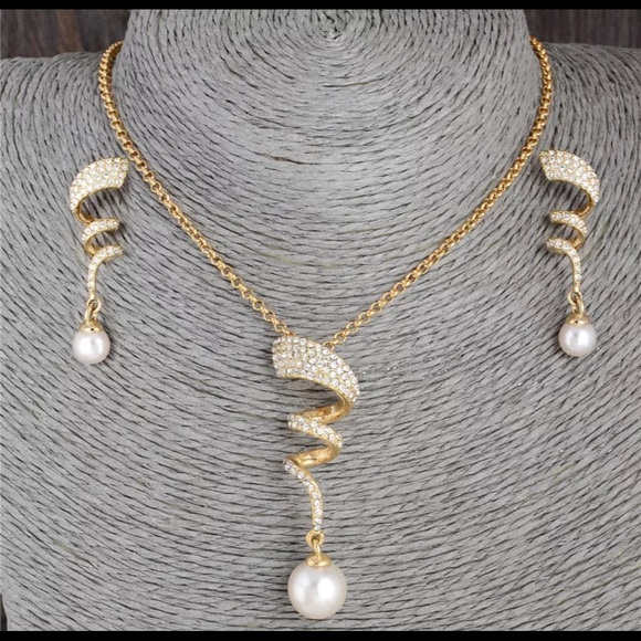 Jewelry - Modern Elegant Austrian Crystal Necklace&Earrings